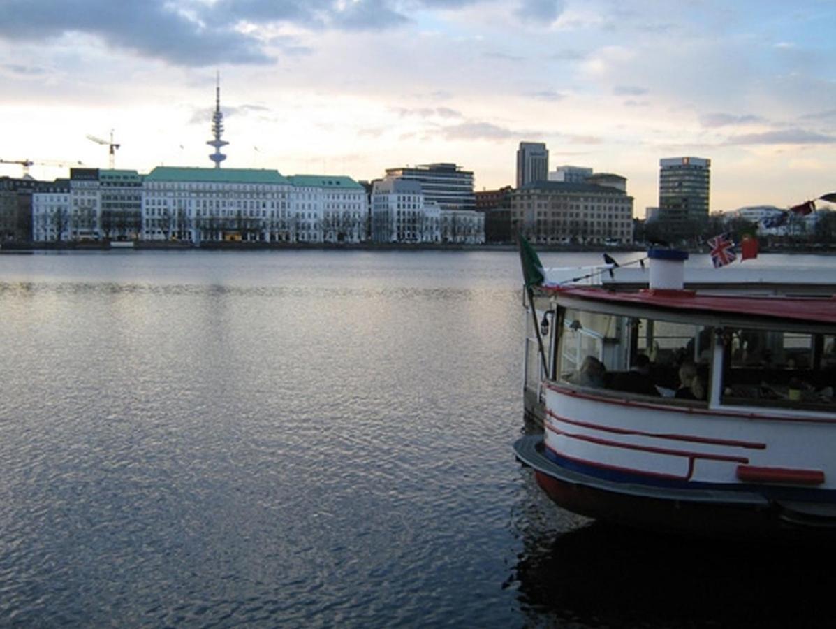 Pension Am Rathaus Hamburg Exterior photo